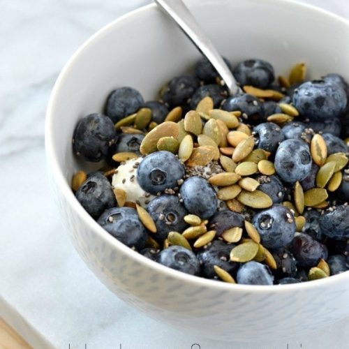 Greek yoghurt with berries and seeds