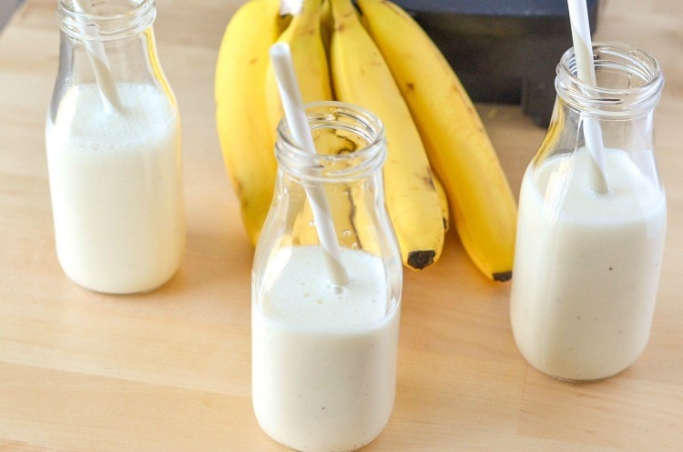 Banana Smoothie with Yogurt