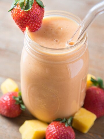 Mango strawberry smoothie