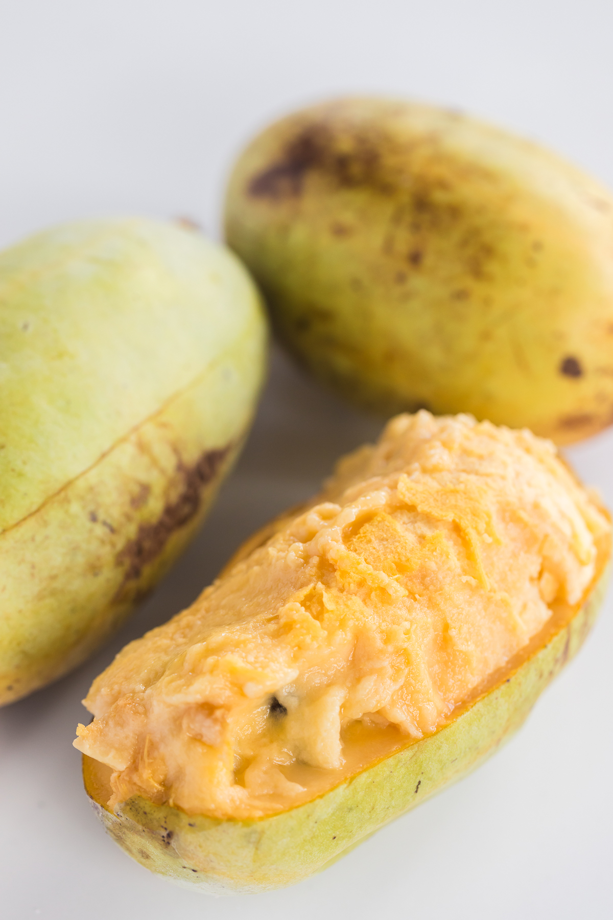 paw paw cut open showing the flesh